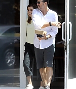 EEW_2019candid_aug13_out_for_lunch_in_santa_monica_ca_015.jpg