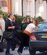 EEW_2019candid_oct22_out_for_lunch_in_london_008.jpg