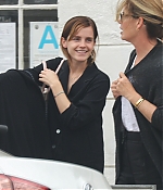 EEW_2019candid_out_for_coffee_in_venice_ca_017.jpg