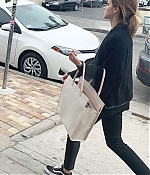 EEW_2019candid_out_for_coffee_in_venice_ca_020.jpg