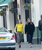 EEW_2019candid_out_for_lunch_in_primrose_hill_london_005.jpg