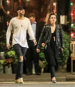 EEW_2019candid_out_with_cole_cook_in_nyc_006.jpg