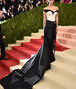 emma_watson_2016_met_costume_institute_gala_02.jpg