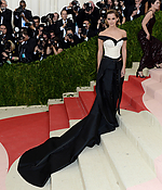 emma_watson_2016_met_costume_institute_gala_201.jpg