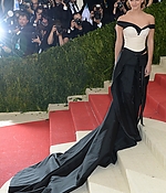 emma_watson_2016_met_costume_institute_gala_208.jpg