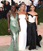 Filename=emma_watson_2016_met_costume_institute_gala_233.jpg
Filesize=1399KiB
Dimensions=1984x2977
Date added=May 12, 2016 emma_watson_2016_met_costume_institute_gala_233.jpg