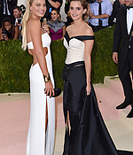 emma_watson_2016_met_costume_institute_gala_73.jpg