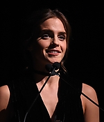emma_watson_2016_nov_moma_film_benefit_tribute_to_tom_hanks_21.jpg