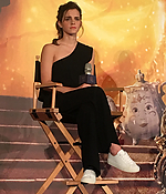emma_watson_2017_batb_shanghai_press_conference_10.jpg