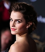 emma_watson_2017_mar_batb_la_premiere_303.jpg