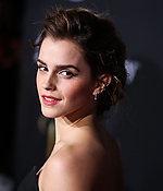 emma_watson_2017_mar_batb_la_premiere_305.jpg