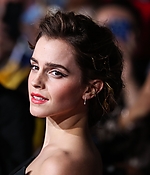 emma_watson_2017_mar_batb_la_premiere_316.jpg