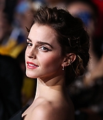 emma_watson_2017_mar_batb_la_premiere_319.jpg