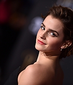 emma_watson_2017_mar_batb_la_premiere_357.jpg