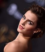emma_watson_2017_mar_batb_la_premiere_359.jpg