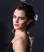 emma_watson_2017_mar_batb_la_premiere_453.jpg