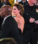 emma_watson_2017_mar_batb_la_premiere_67.jpg