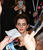 emma_watson_2017_mar_batb_la_premiere_75.jpg