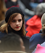 emma_watson_2017_womens_march_on_washington_05.jpg