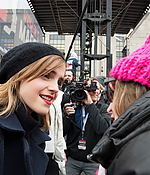 emma_watson_2017_womens_march_on_washington_31.jpg